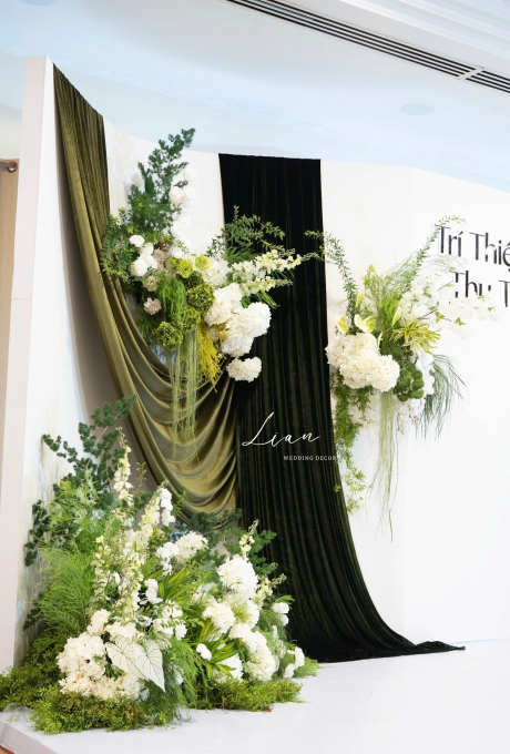 backdrop tiệc cưới